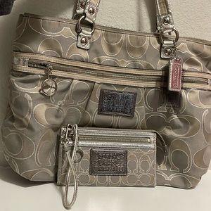 Coach Poppy Gray / Silver Signature Canvas Shoulder Bag with Matching Wristlet